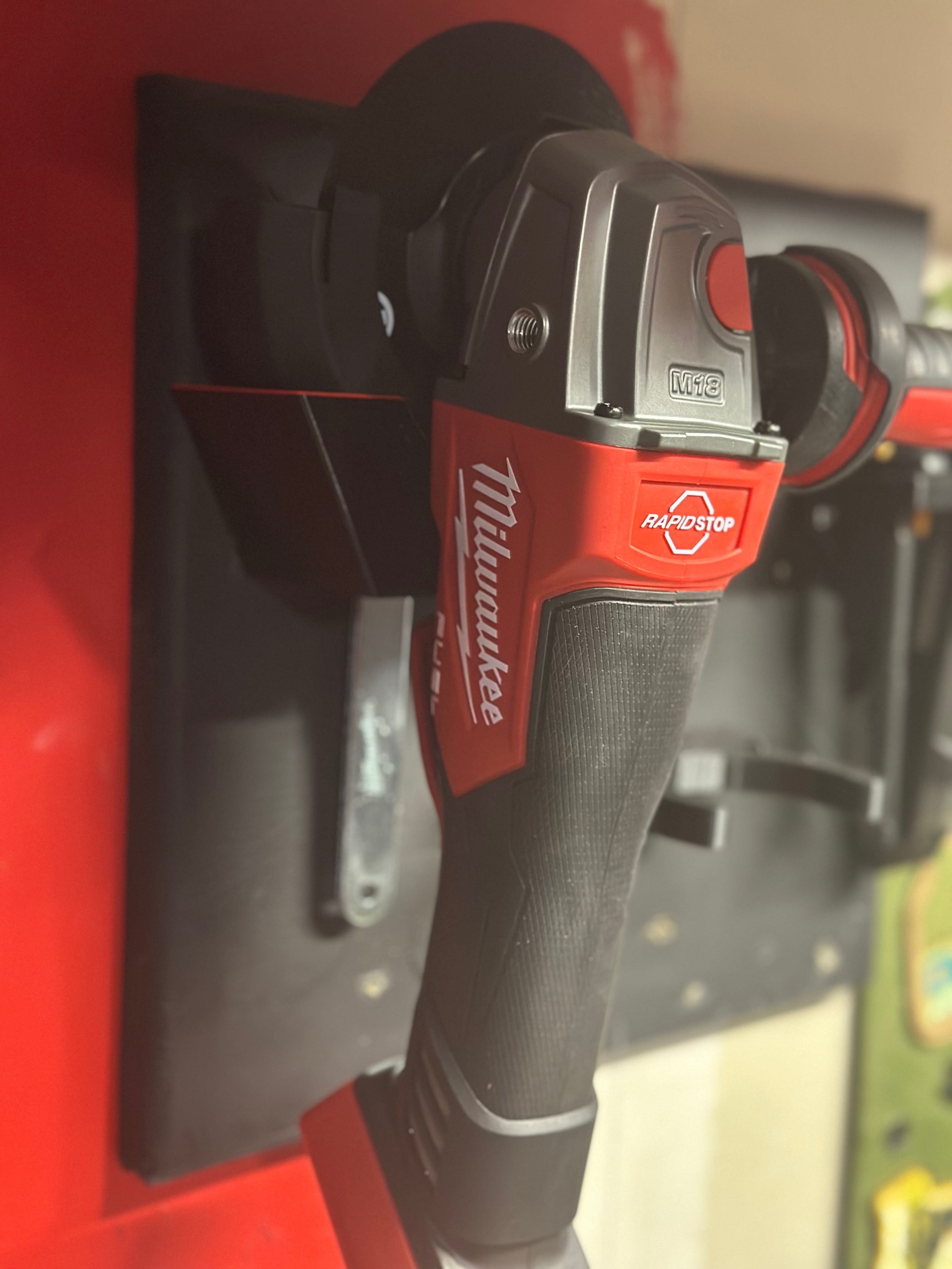 Milwaukee M18 4.5 Disc Grinder Mount