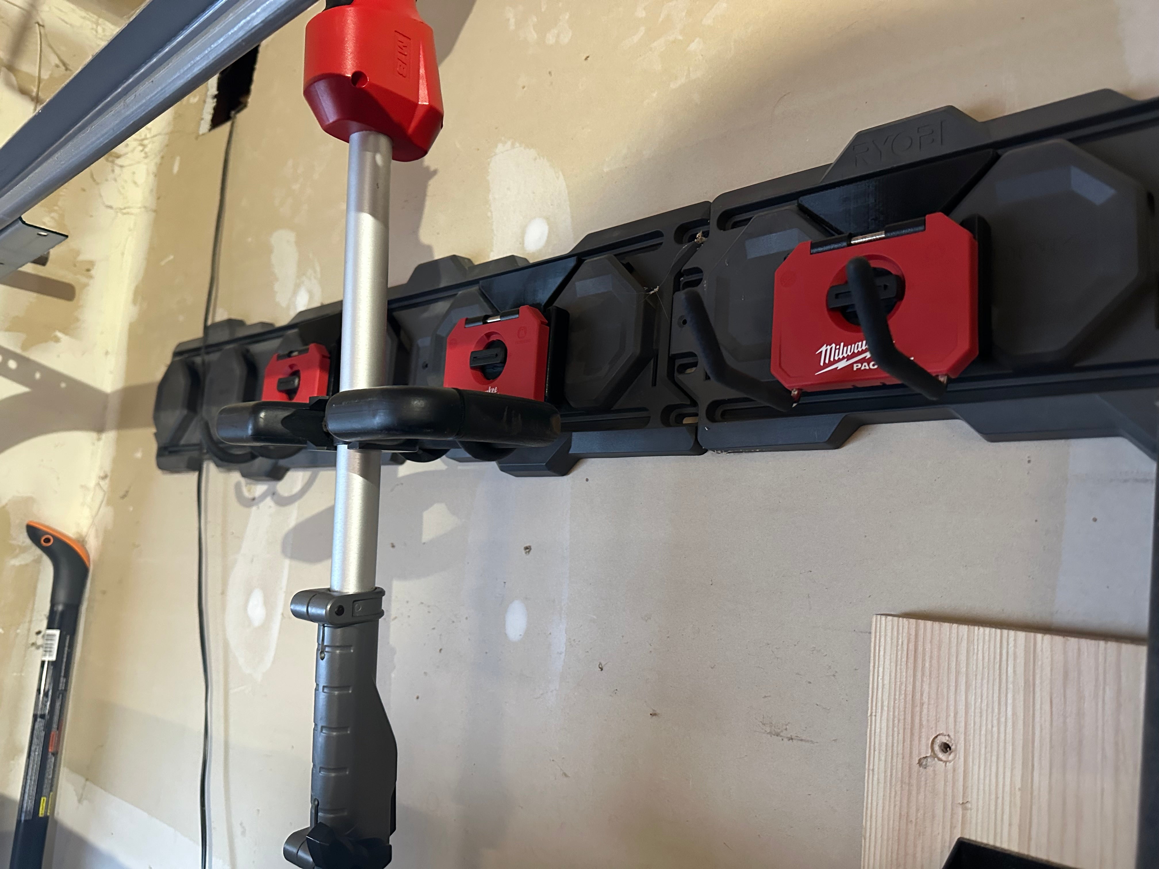 Ryobi Link Milwaukee adapter hanger