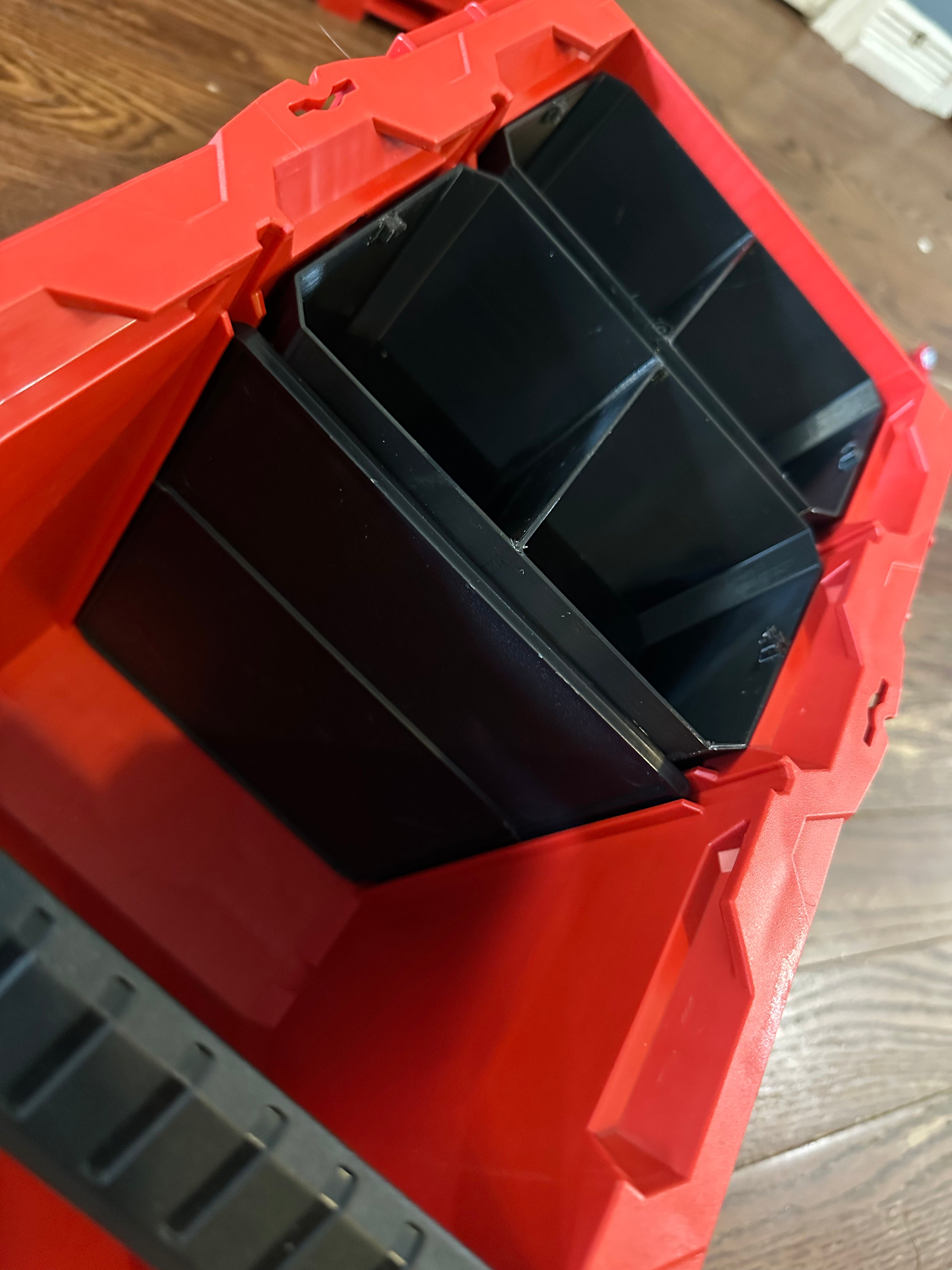 Milwaukee 1/2 crate Bin system