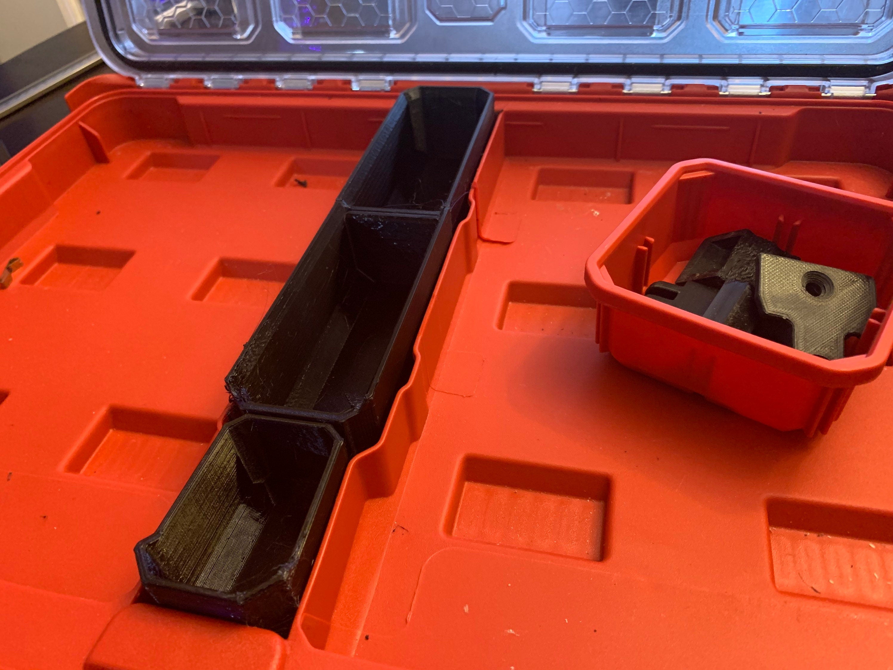Milwaukee slim long centre bins