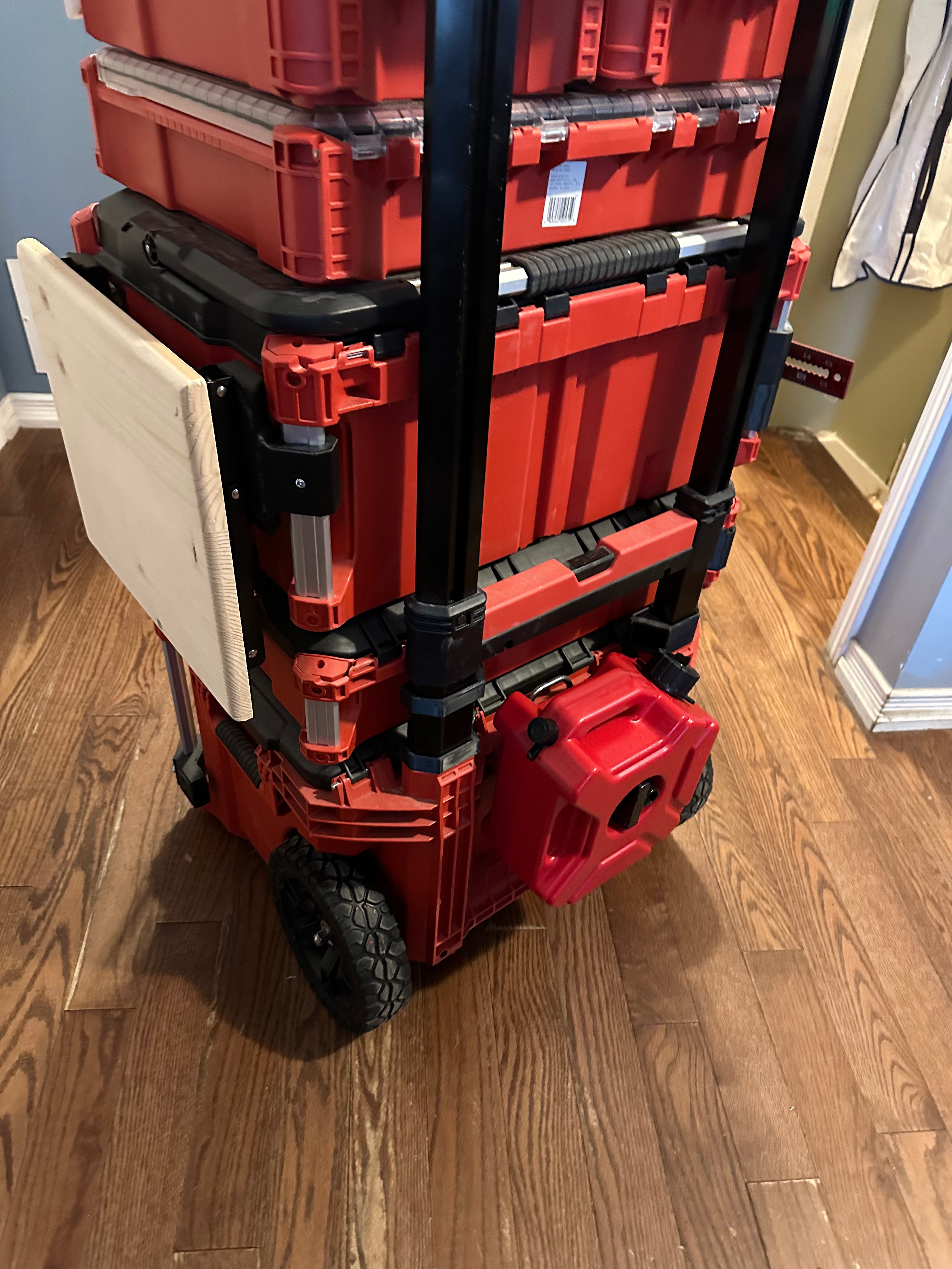 Milwaukee Packout Gas can adapter with 3L can