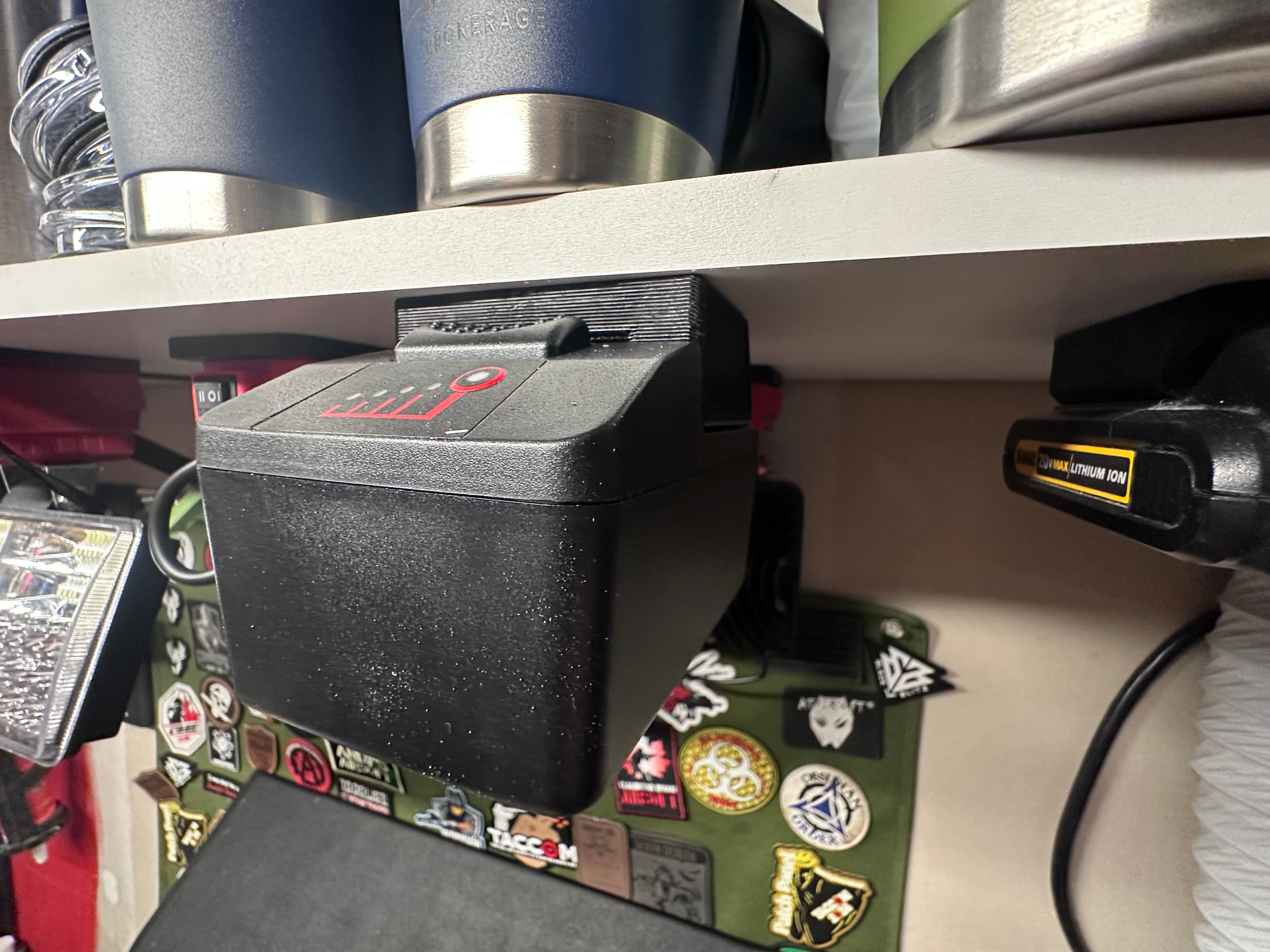 Snap-On 18V MonsterLithium Battery Mount | Locking Wall Holder for Slide-On Battery | Shop Organizer Dock