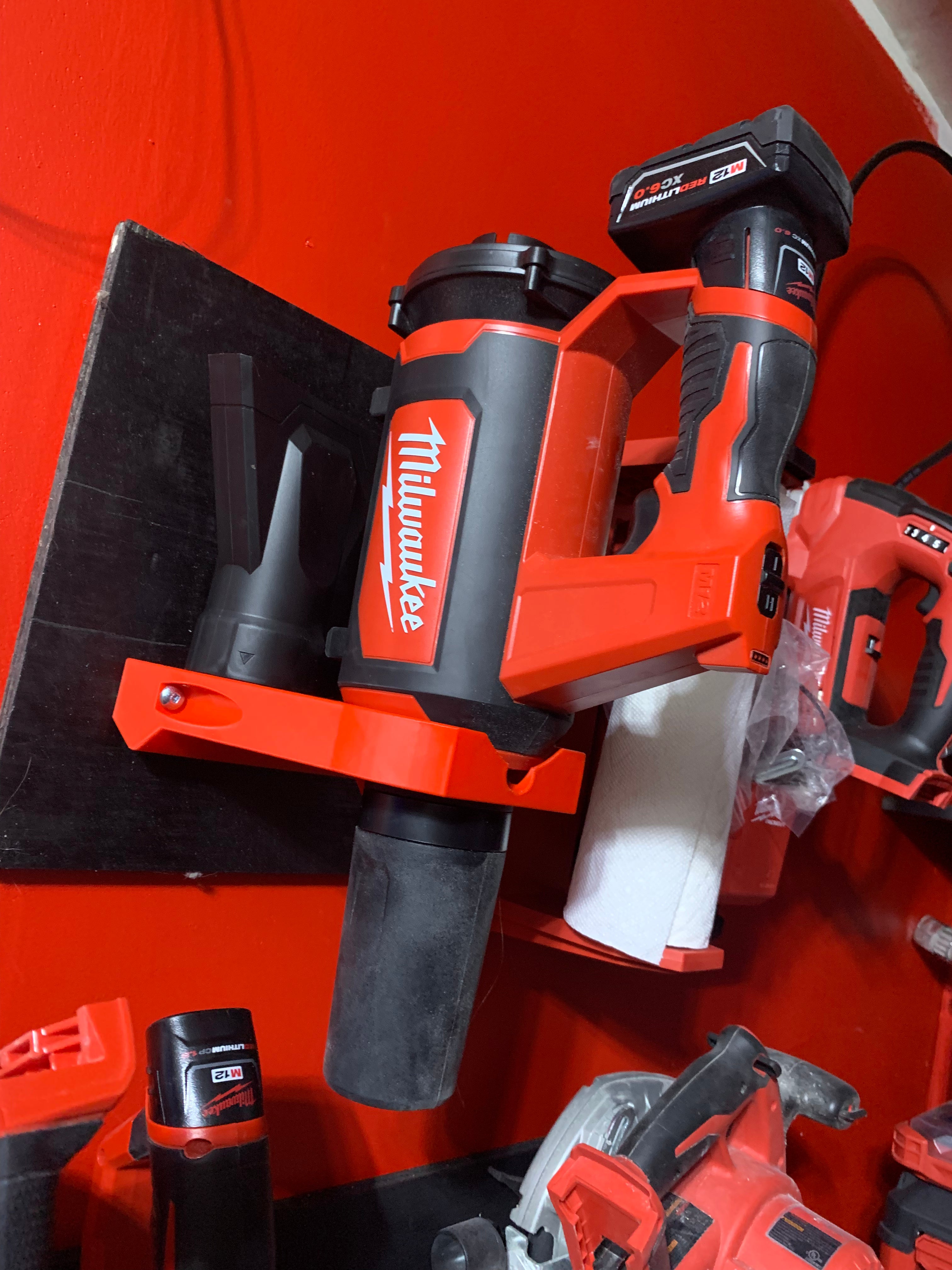 Milwaukee M12 leaf blower wall mount