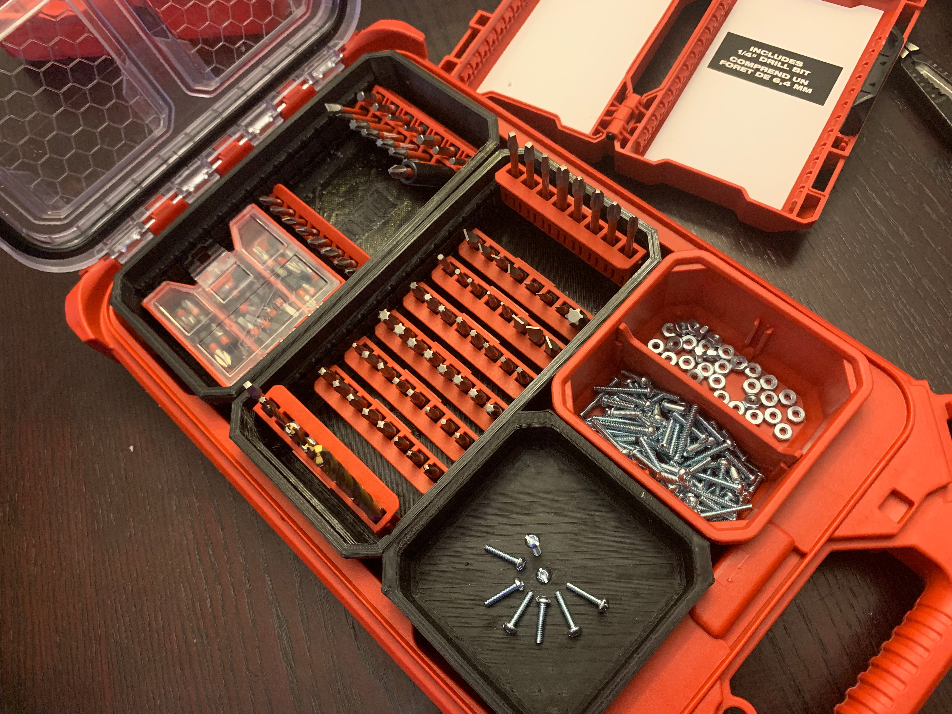Milwaukee magnetic tray - twist lock